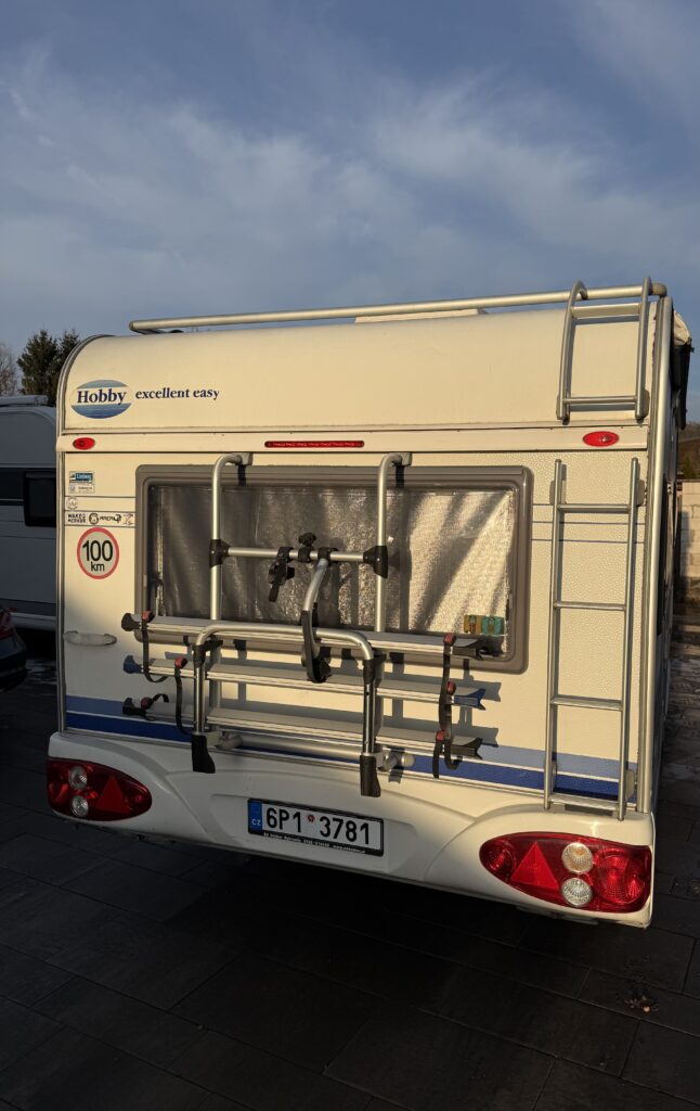 Karavan Hobby excellent easy, ideální pro pohodlné cestování. Dopřejte si svobodu na cestách!