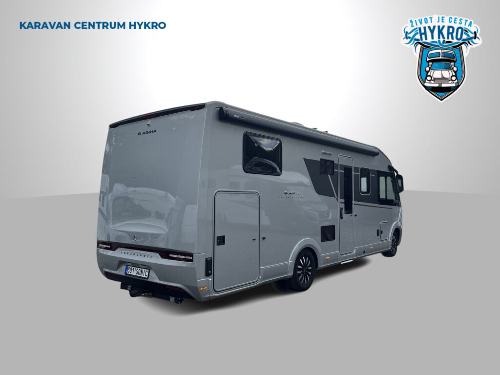 Karavan Adria Sonic nabízí moderní design a pohodlí na cestách. Ideální pro dobrodružství!