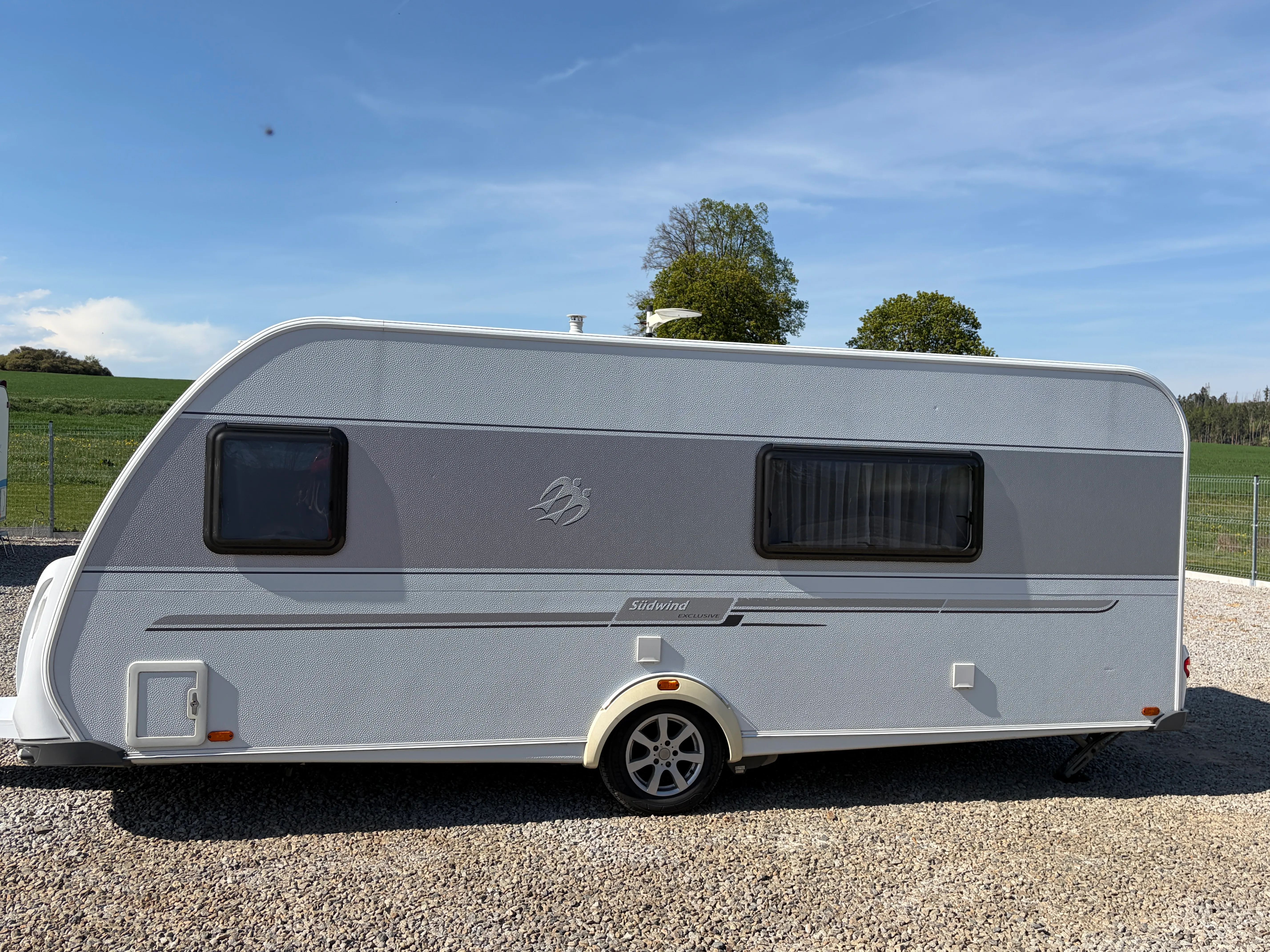 Karavan Spirit of 2009, moderní design a prostorný interiér pro pohodlné cestování. Ideální pro dobrodružství!